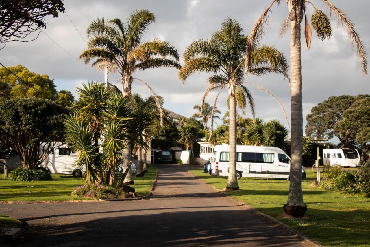 Takapuna Beach Holiday Park オークランド エクステリア 写真