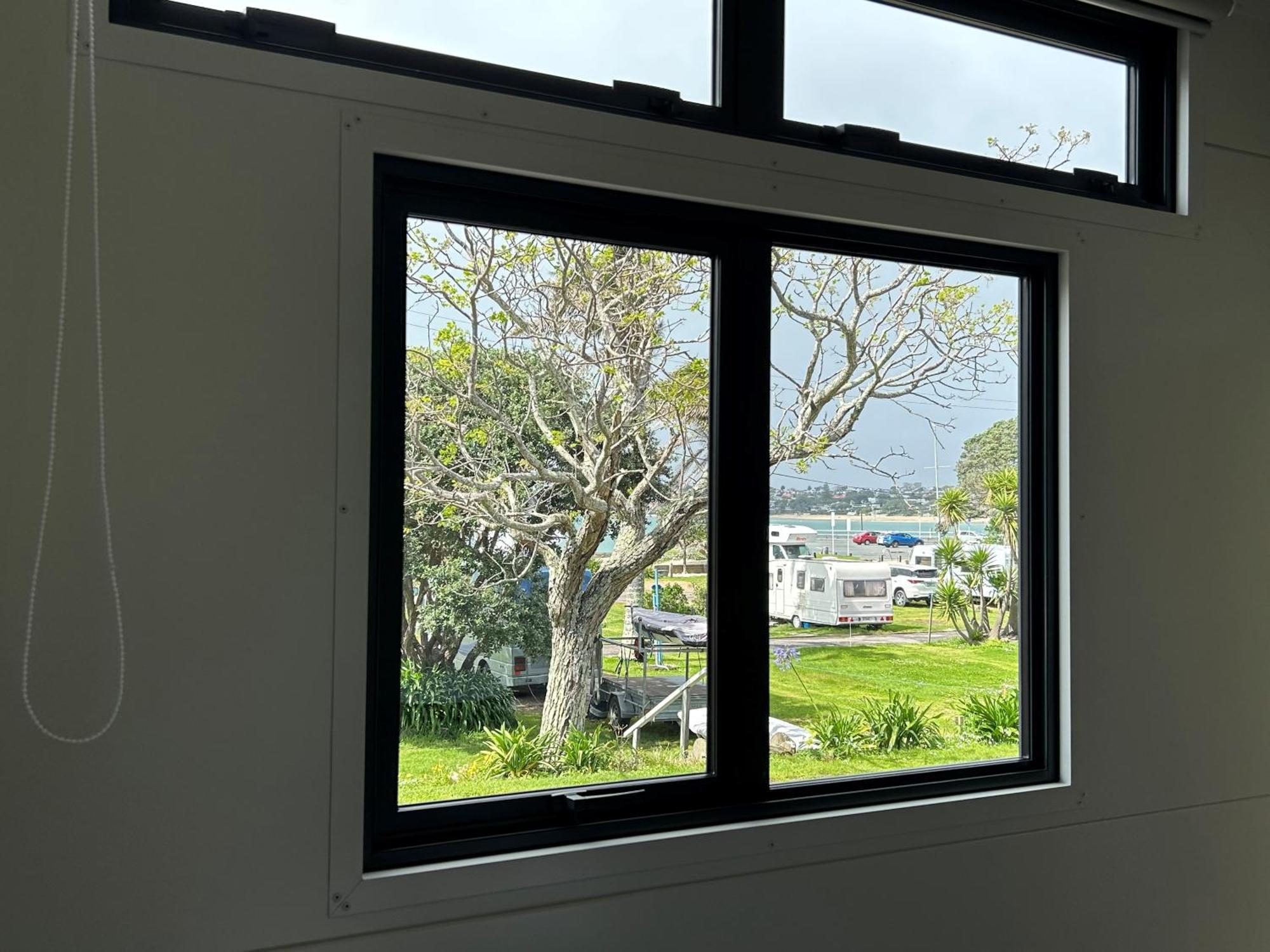 Takapuna Beach Holiday Park オークランド エクステリア 写真